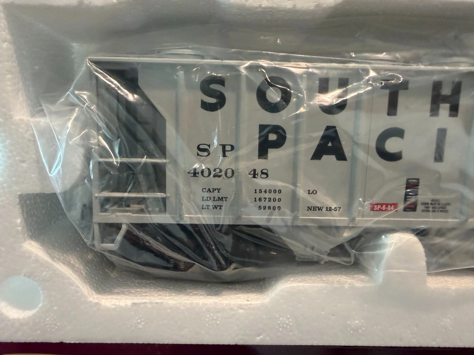 MTH 20-37114 Southern Pacific PS-2 Hopper Car #402048 NIB — photo 3