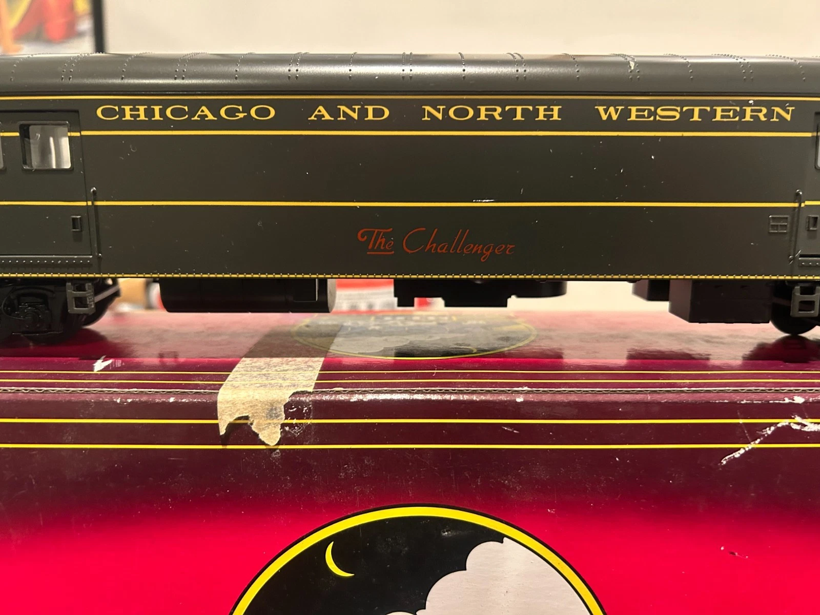 MTH Chicago and Northwestern Baggage Car LN/Wrong Box — photo 2