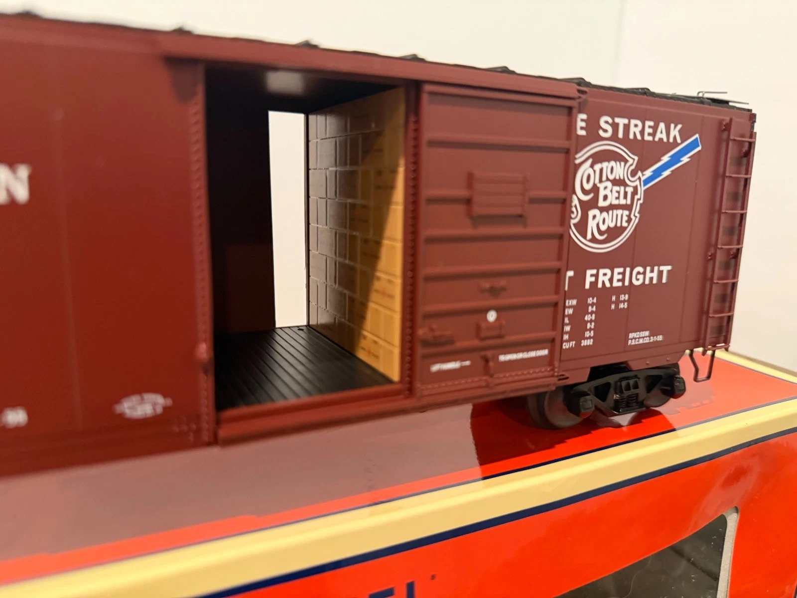 Lionel 6-58547 TCA 2013 Cotton Belt PS-1 Box Car NIB — photo 2