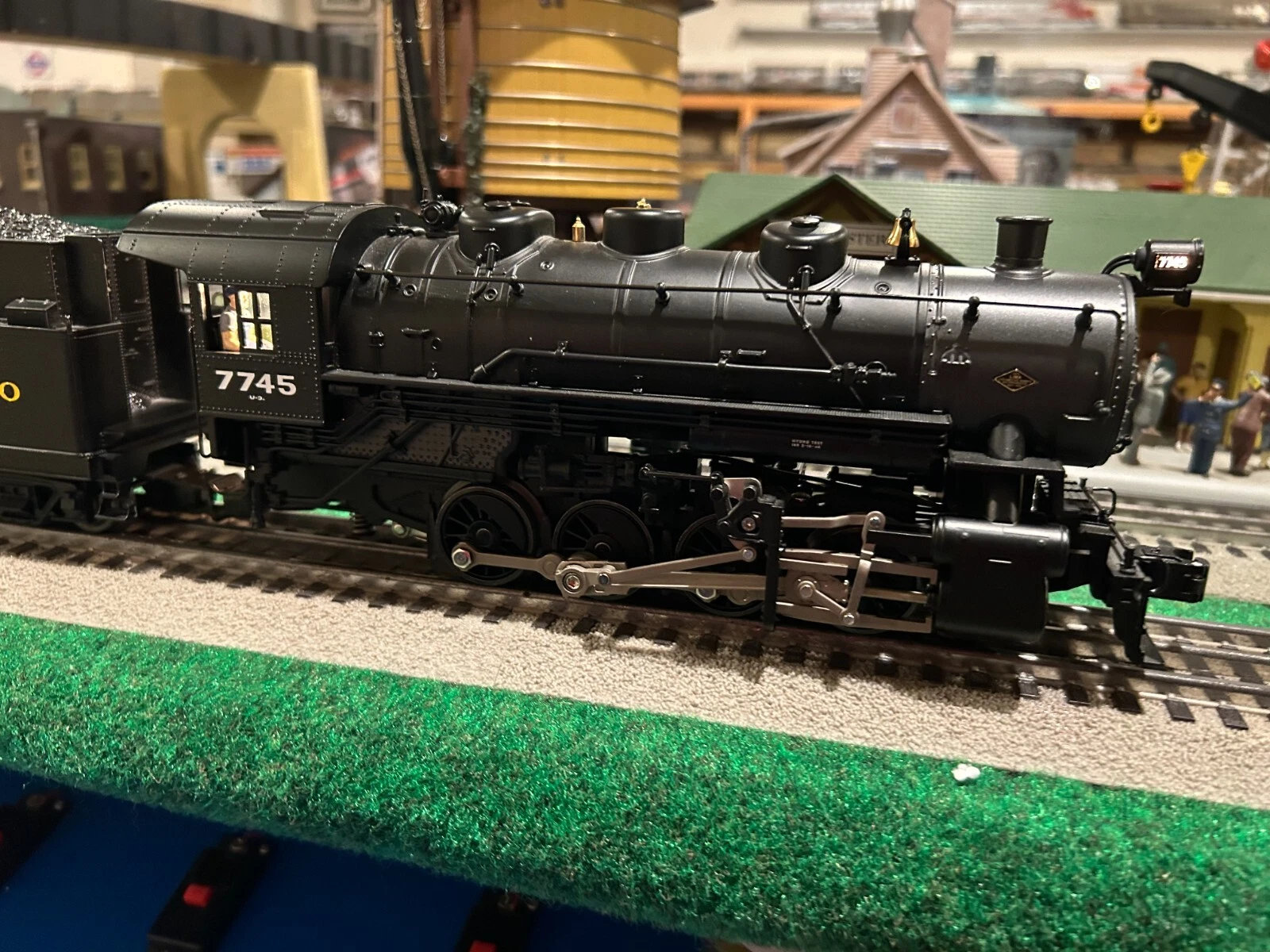 Lionel 6-28080 Chesapeake and Ohio 0-8-0 LN/Customized — photo 3