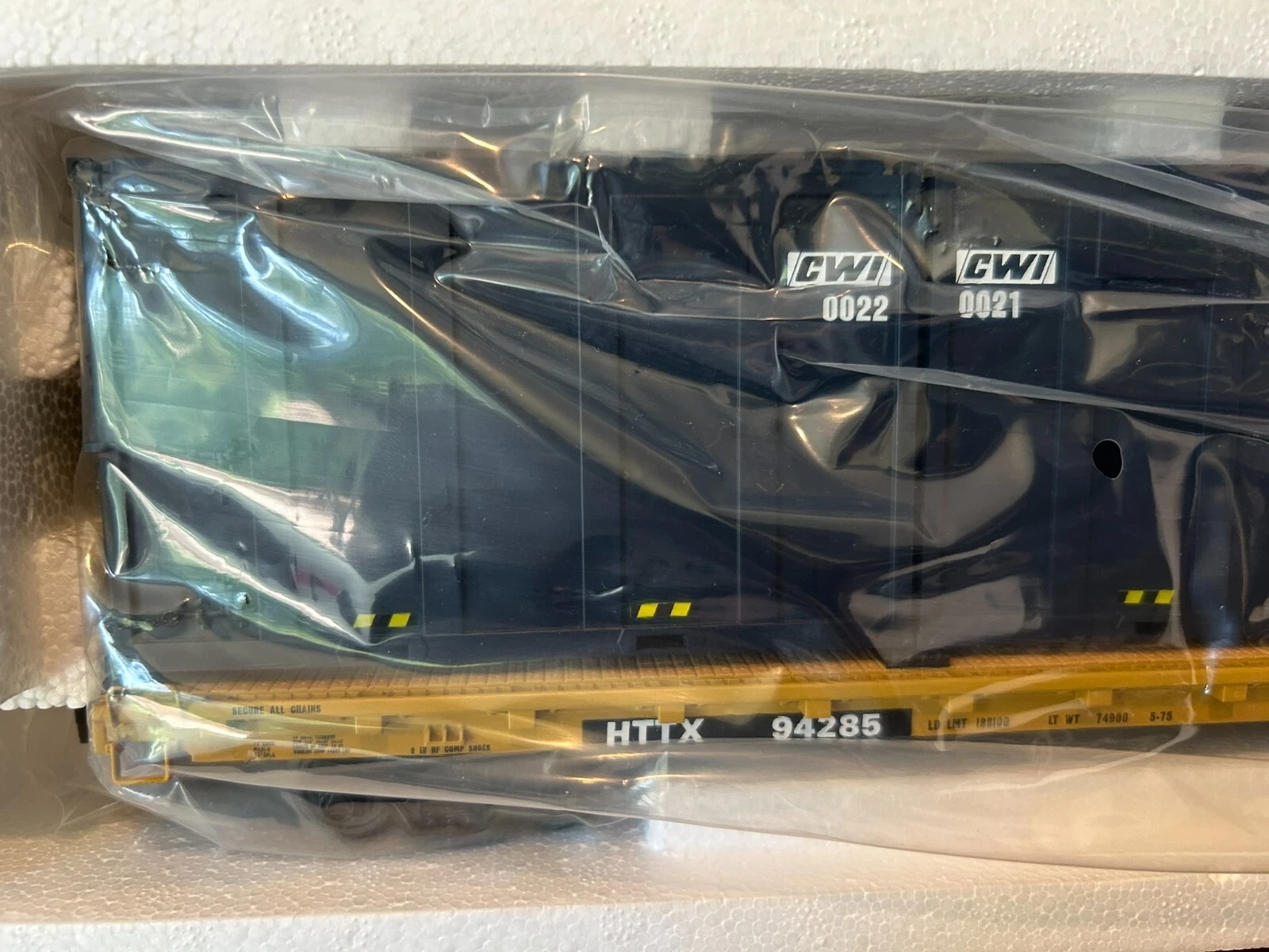 MTH 20-98635 O CWI 60' Flat Car With Trash Containers #94285 — photo 3