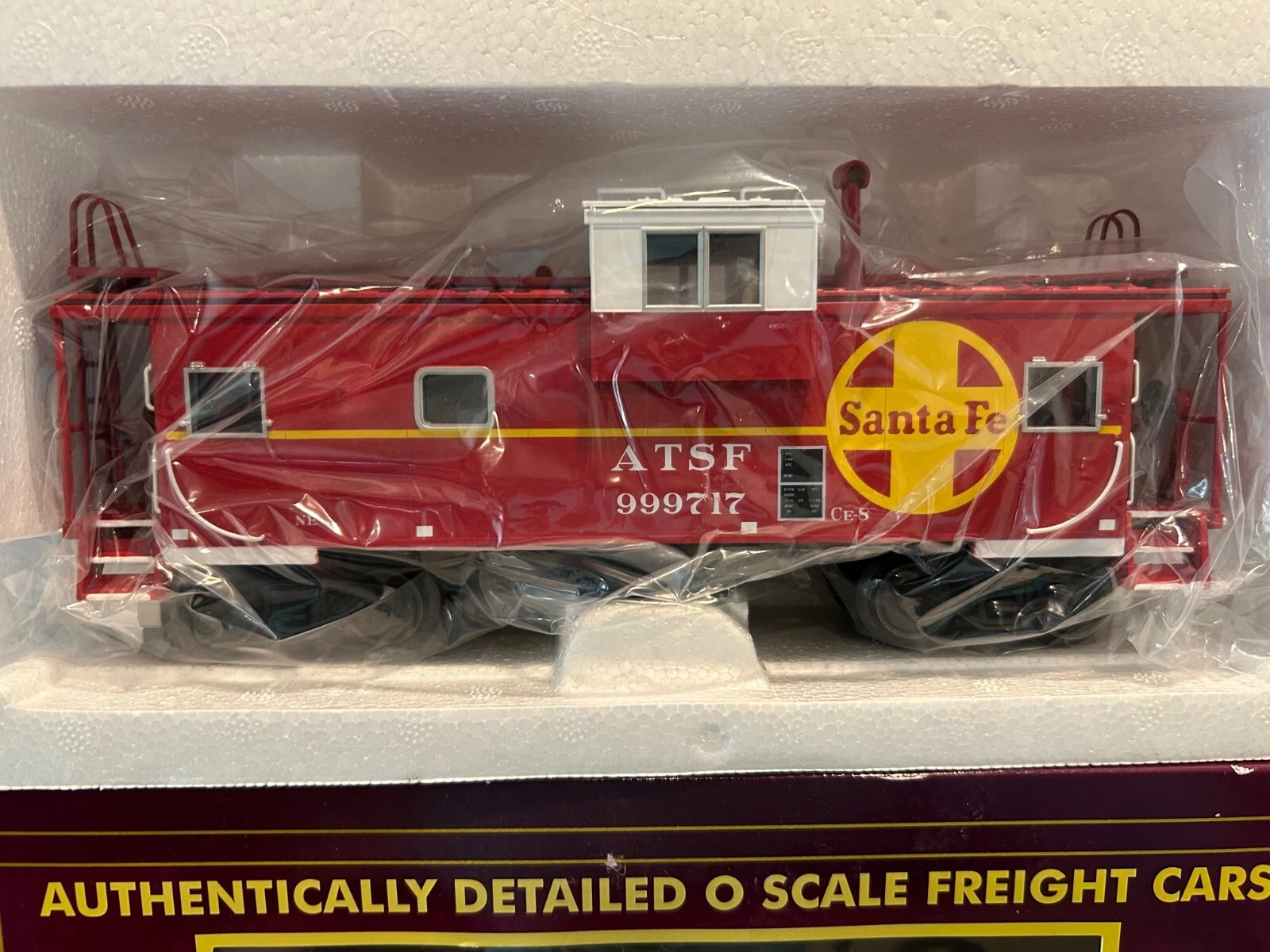 MTH 20-91696 Santa Fe Extended Vision Caboose — photo 2