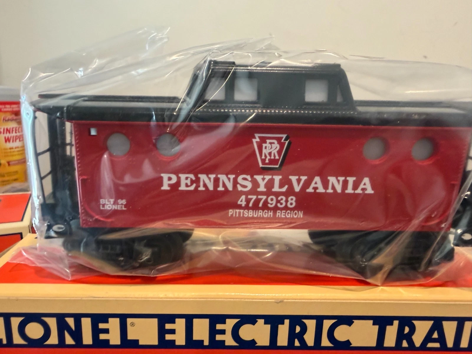 Lionel 6-19727 Pennsylvania Railroad Caboose NIB — photo 2