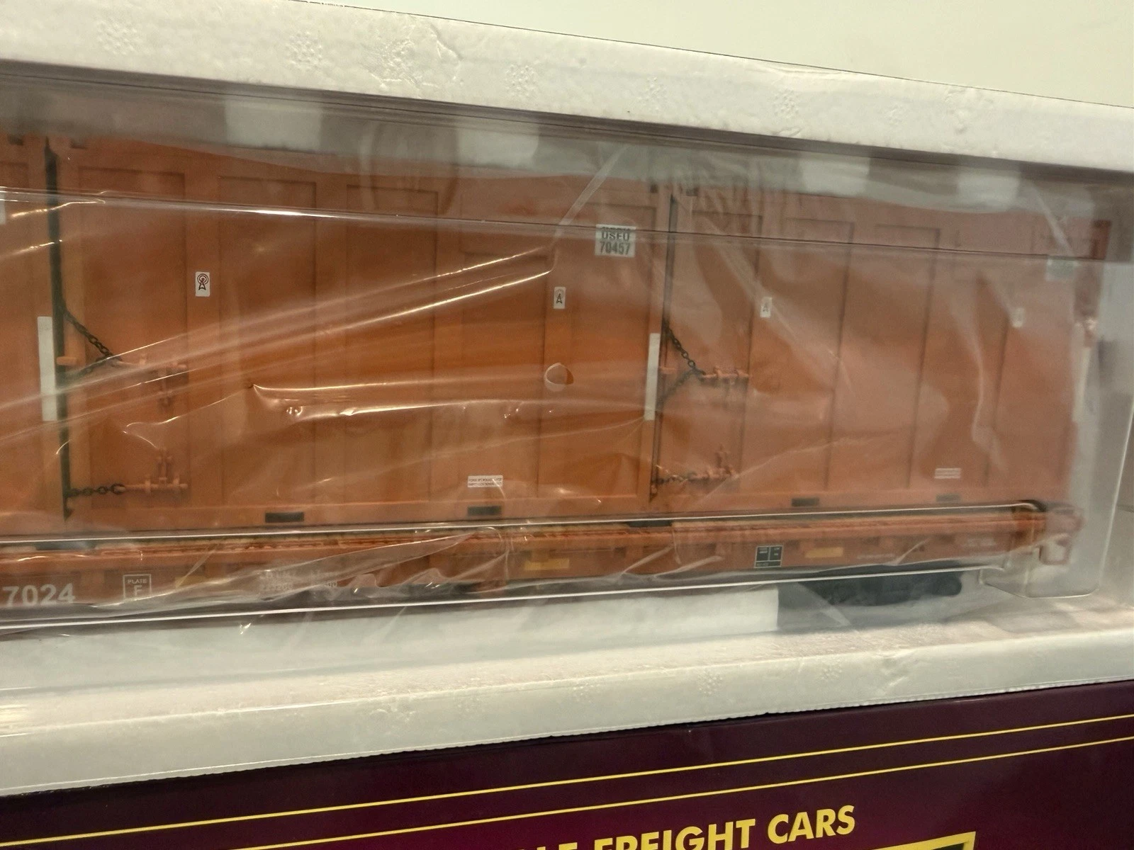 MTH 20-98675 East Carbon Development Flatcar #7024 w/ Trash Containers NIB — photo 2