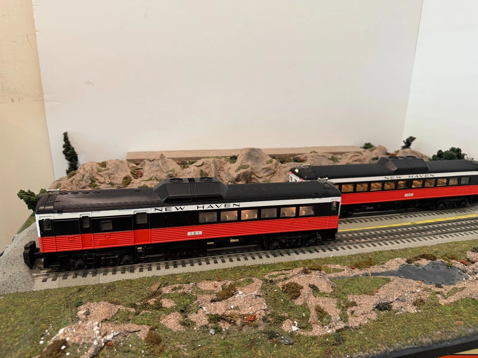 MTH 2231-1 and 2231-3 New Haven RDC 4 car set LN/No Boxes — photo 5