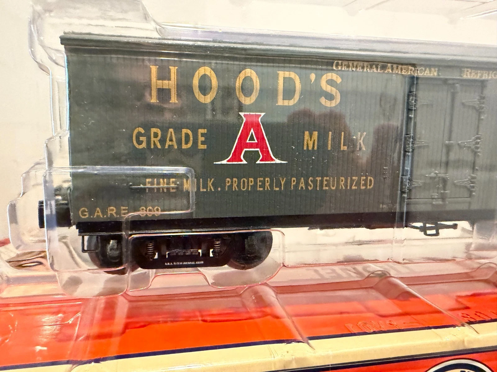 Lionel 6-17331 Hoods Milk Car NIB — photo 3