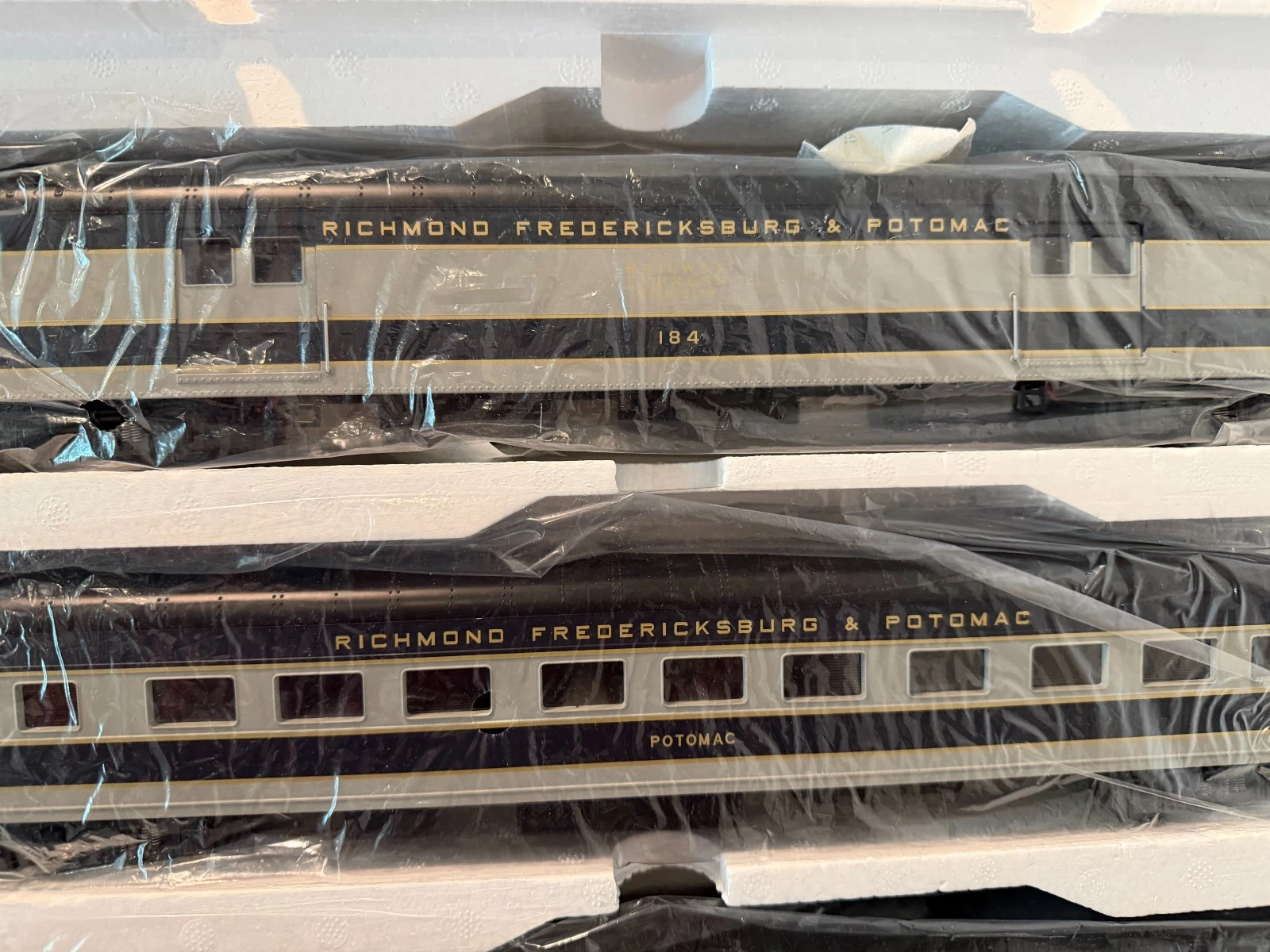 MTH 20-6577 RF&P Passenger Car 5 Pack LN/Box — photo 2