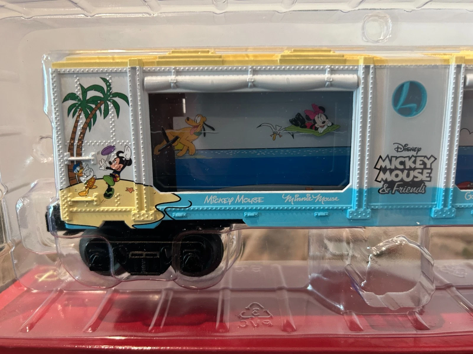 Lionel 6-82914 Disney Summer Aquarium Car NIB — photo 2