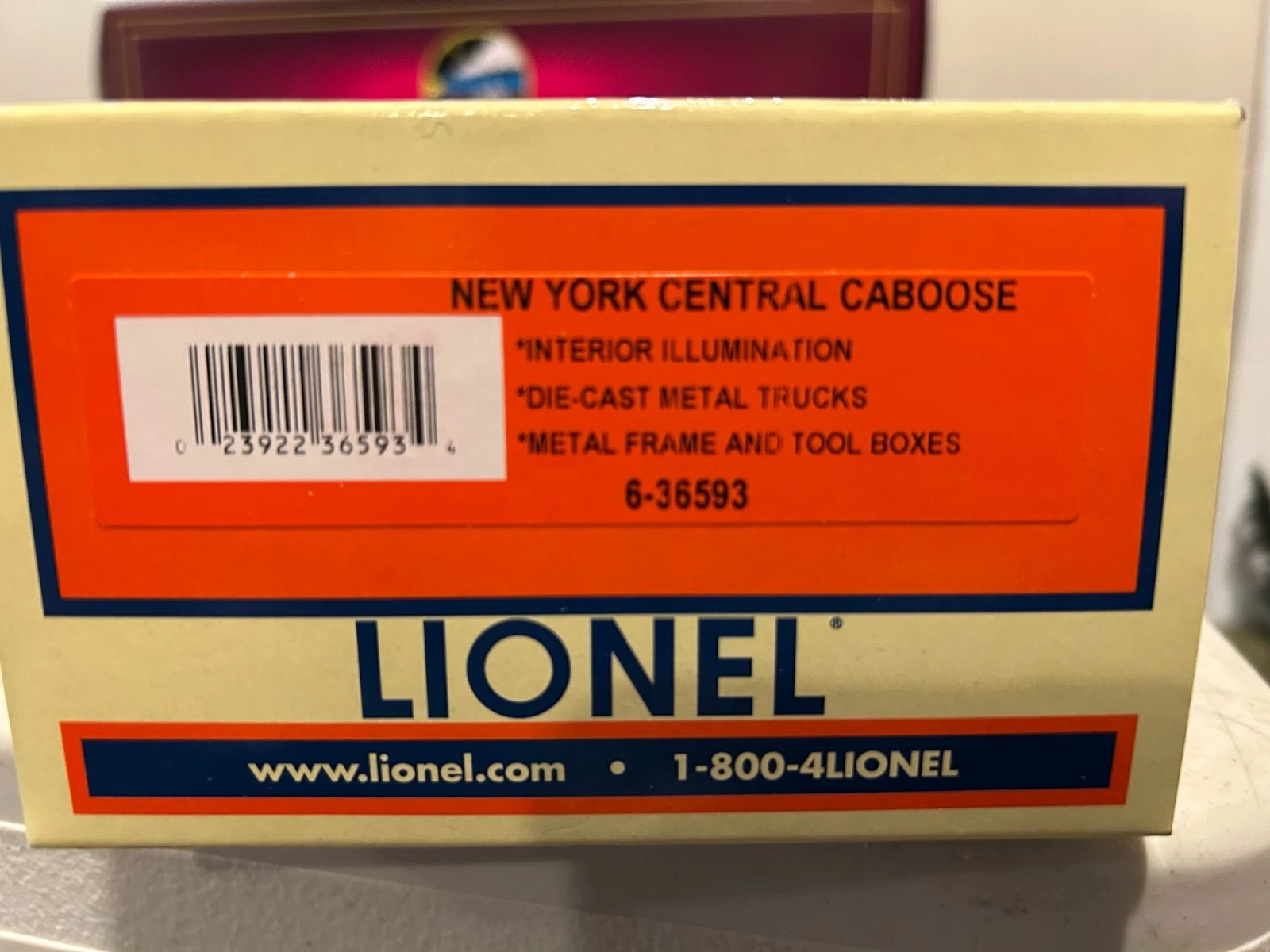 Lionel 6-36593 New York Central Lighted Caboose LN/Box — photo 3