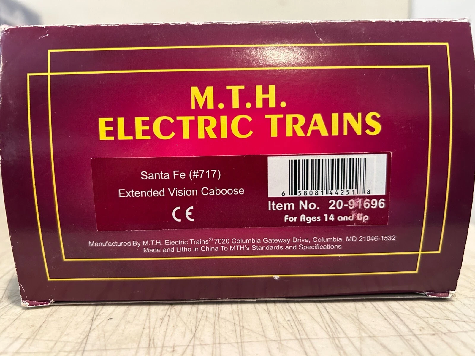 MTH 20-91696 Santa Fe Extended Vision Caboose — photo 3