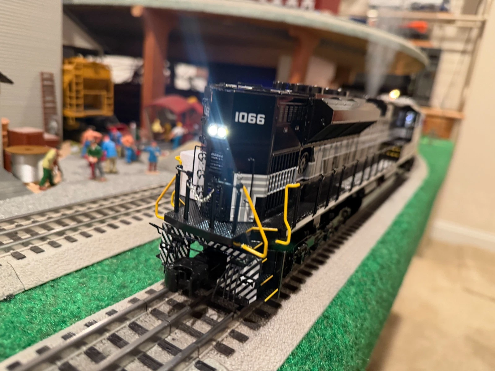 Lionel 2433080 Legacy SD70ACE New York Central Diesel Locomotive #1066 NIB — photo 2