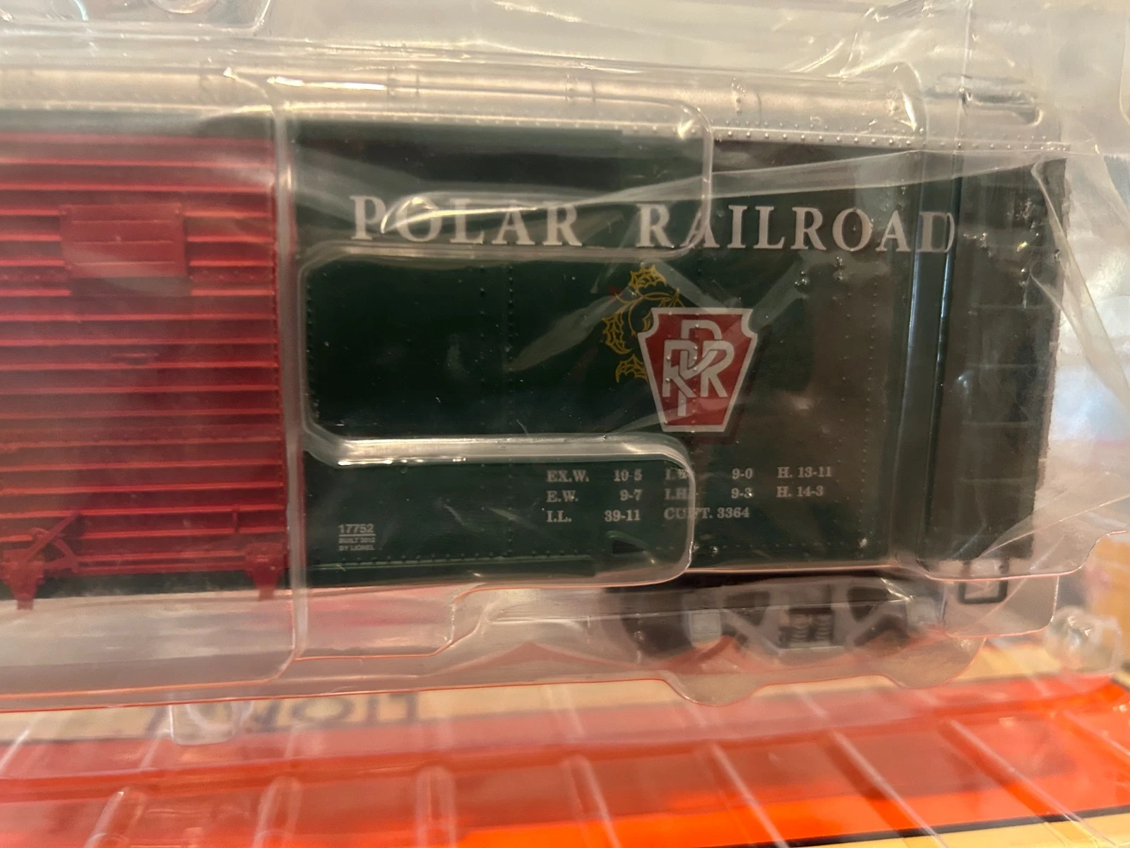 Lionel 6-17752 Polar Railroad Round Roof Boxcar NIB — photo 2