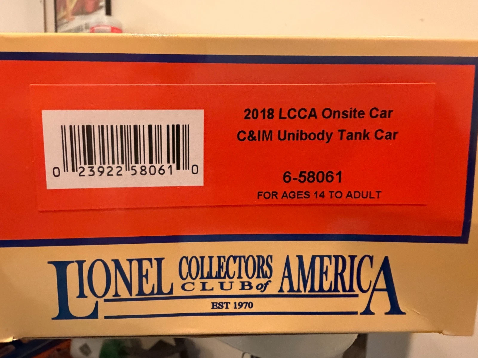 Lionel 6-58061 LCCA Chicago and Illinois Midland Railroad Unibody Tank Car NIB — photo 4