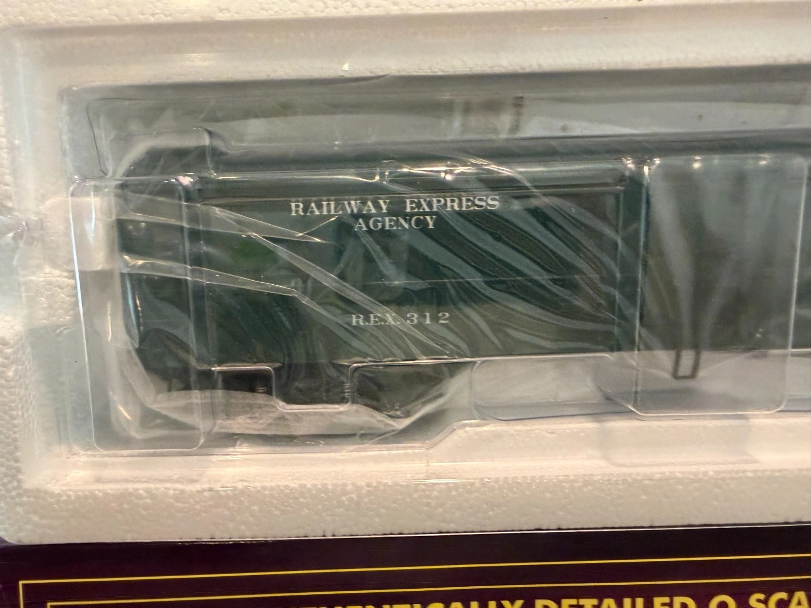 MTH 20-94136 Railway Express Agency R50B Reefer Car NIB — photo 3