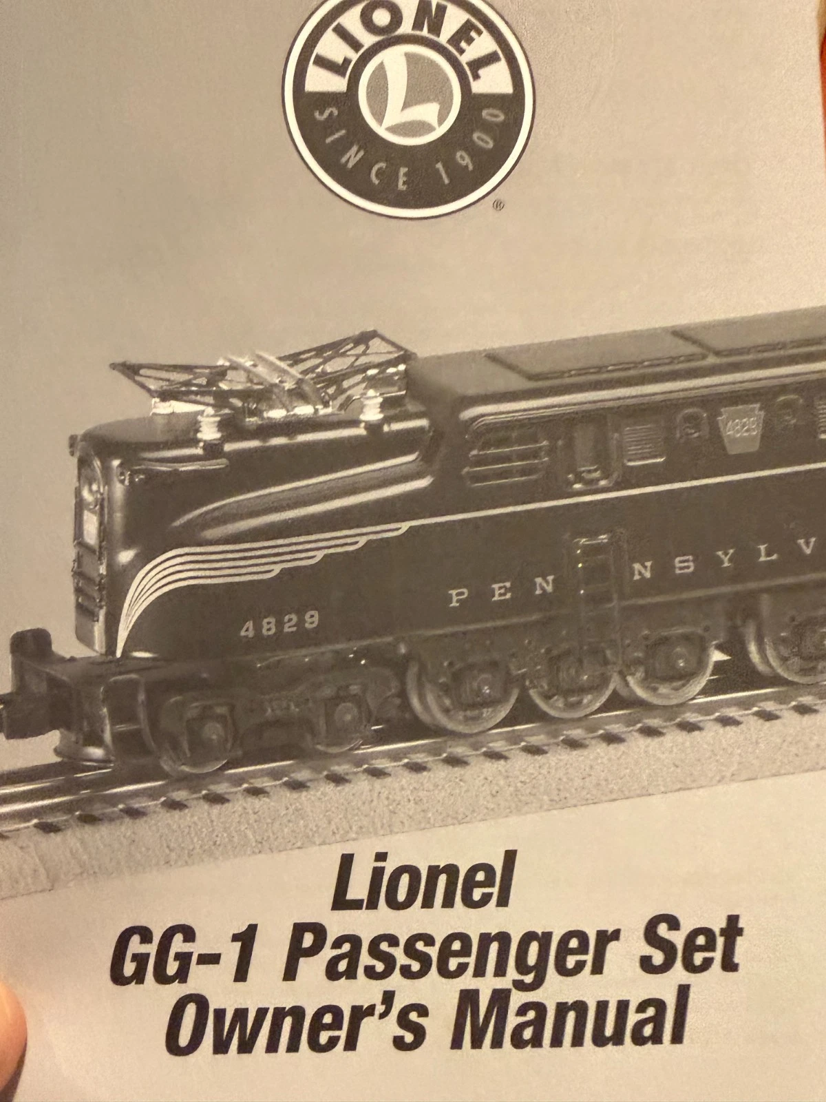 Lionel 6-31790 Pennsylvania Railroad GG1 Conventional Passenger Set NIB — photo 3