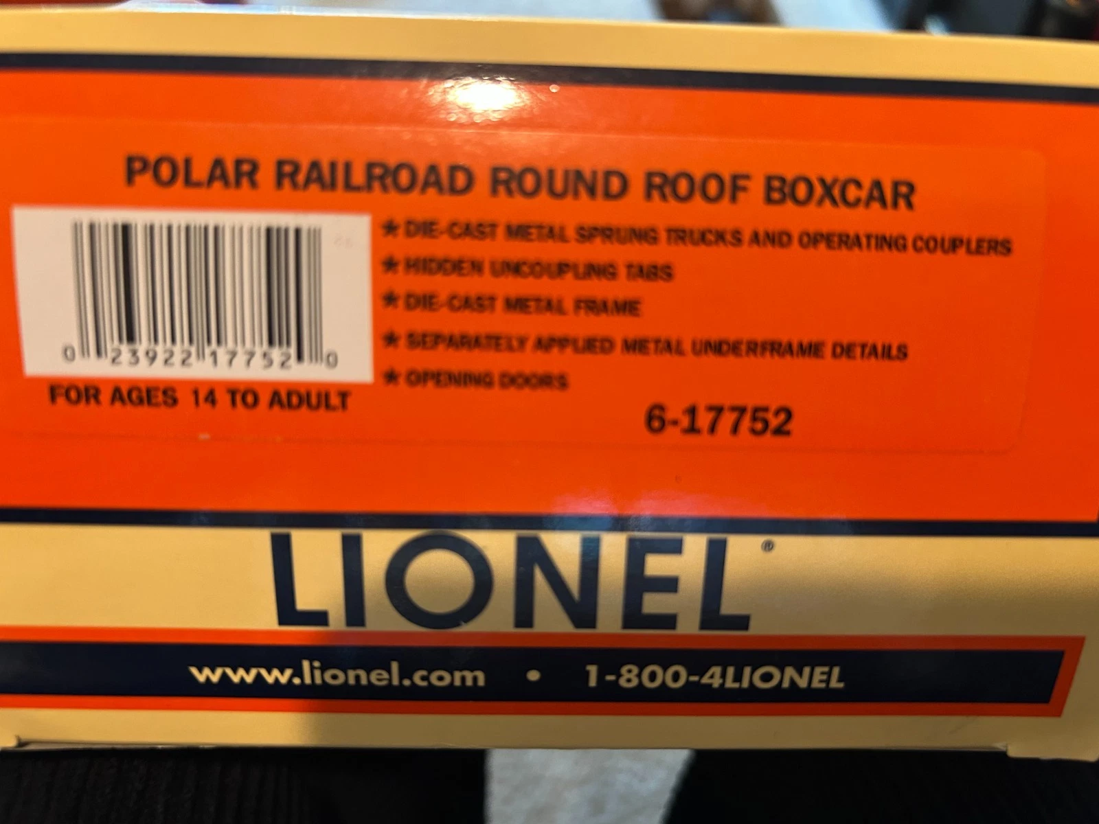Lionel 6-17752 Polar Railroad Round Roof Boxcar NIB — photo 4