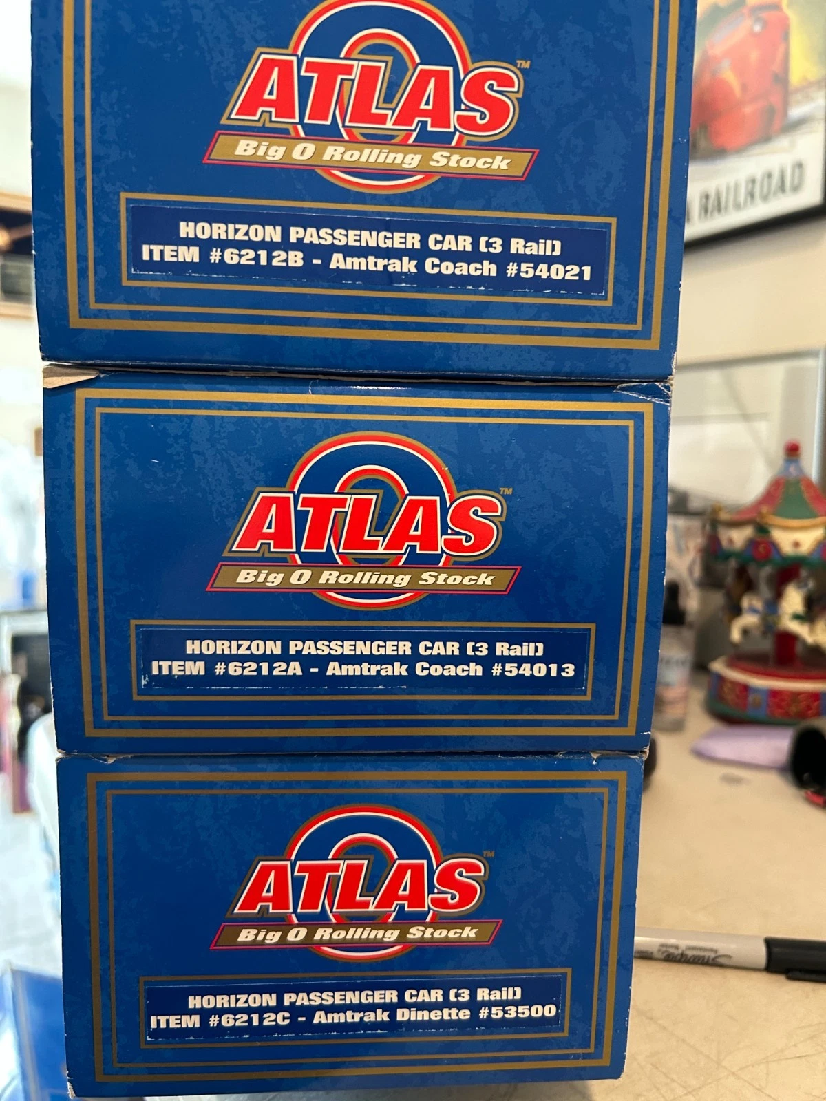 Atlas 6212 Amtrak "Horizon" Coach 3 Pack LN/Box — photo 3