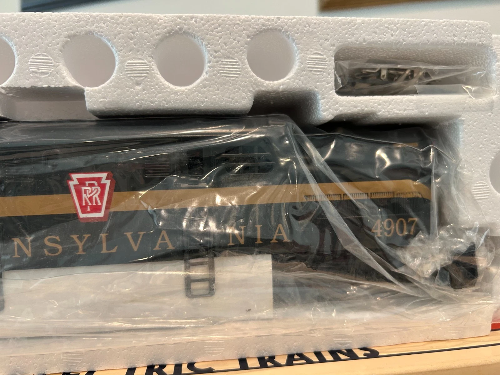 Lionel 6-18313 Pennsylvania Railroad GG1 w/ TMCC NIB — photo 3