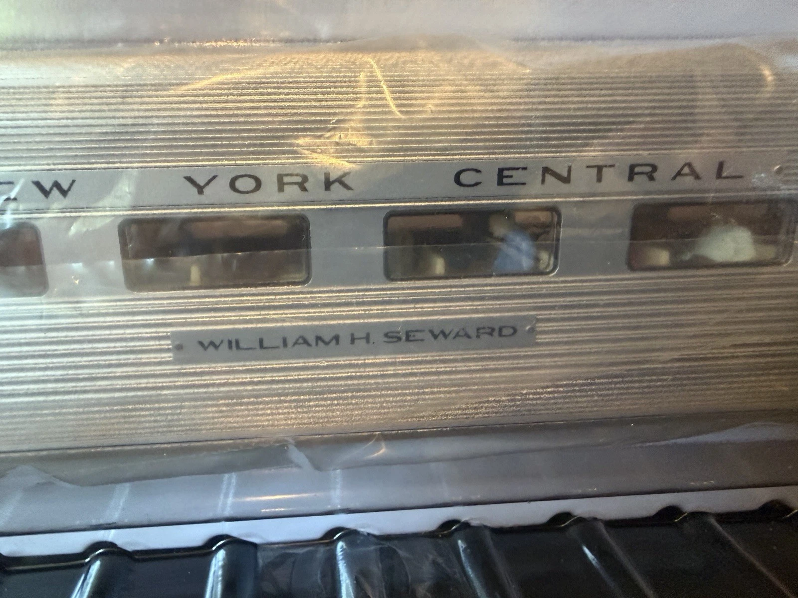 Lionel 6-83611 New York Central Empire State Express 4 Car Set LN/Box — photo 3