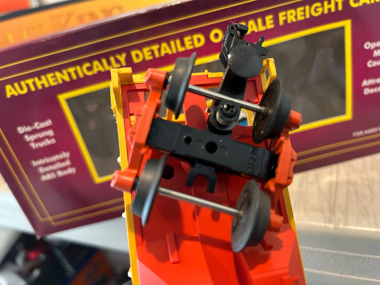 MTH 20-97124 Illinois Terminal PS-2 Covered Hopper Car LN/Box — photo 4