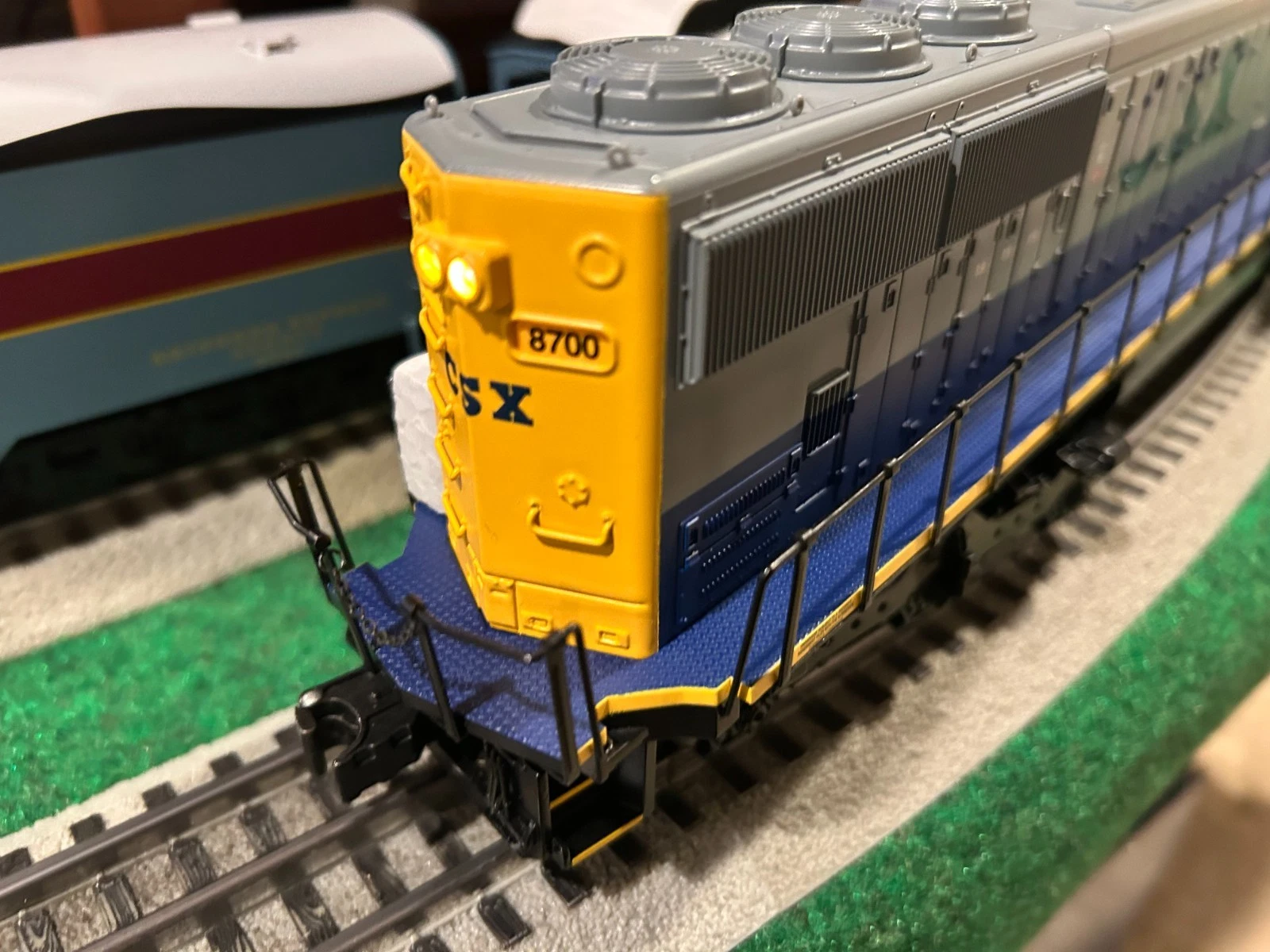 Lionel 6-18263 CSX SD-60 Conventional Diesel NIB — photo 4