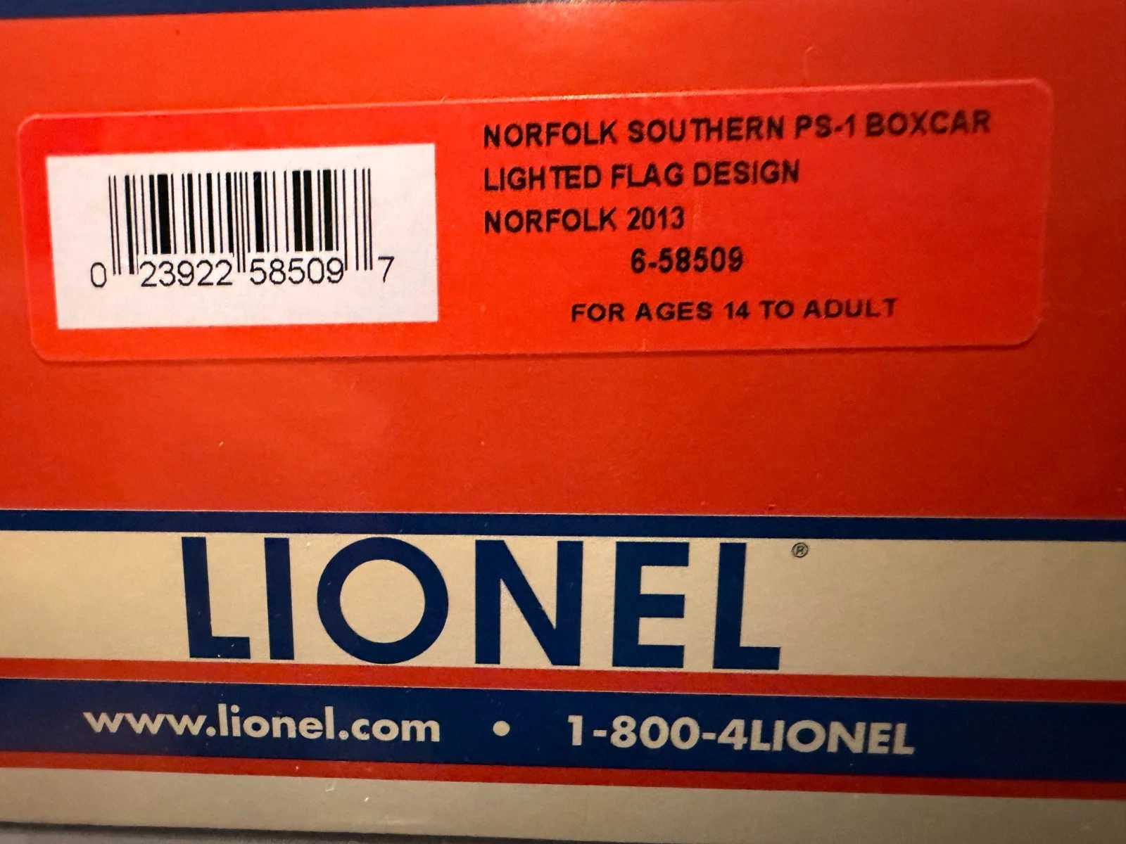 Lionel 6-58509 LCCA 2013 Norfolk Southern PS-1 Lighted Flag Box Car NIB — photo 5
