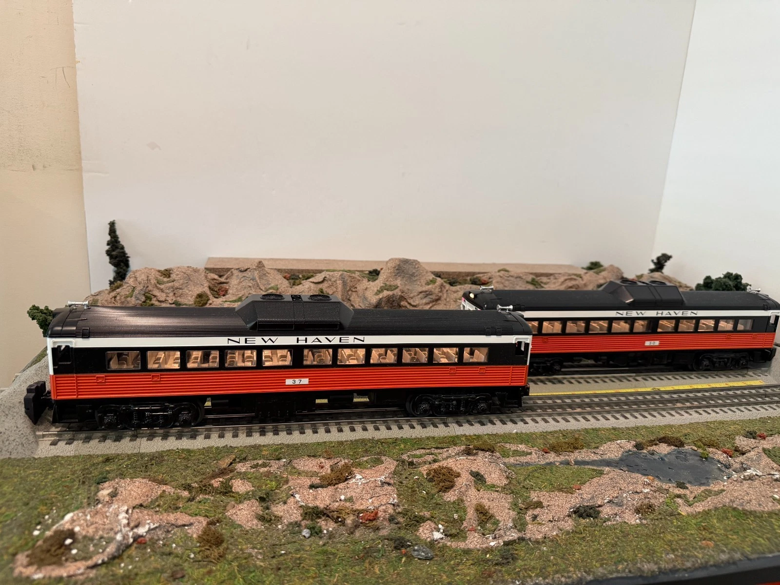 MTH 2231-1 and 2231-3 New Haven RDC 4 car set LN/No Boxes — photo 4