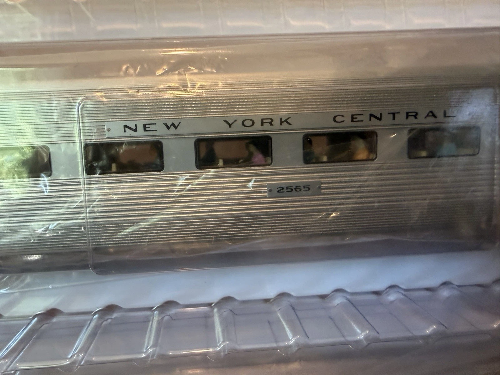 Lionel 6-83611 New York Central Empire State Express 4 Car Set LN/Box — photo 6