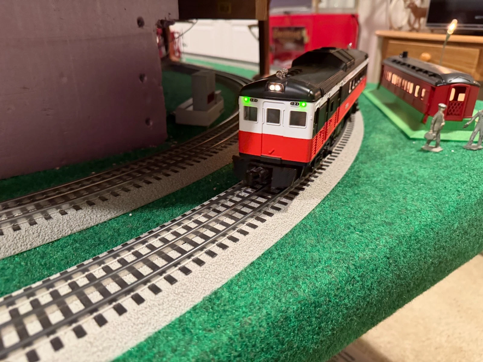 MTH 2231-1 and 2231-3 New Haven RDC 4 car set LN/No Boxes — photo 8
