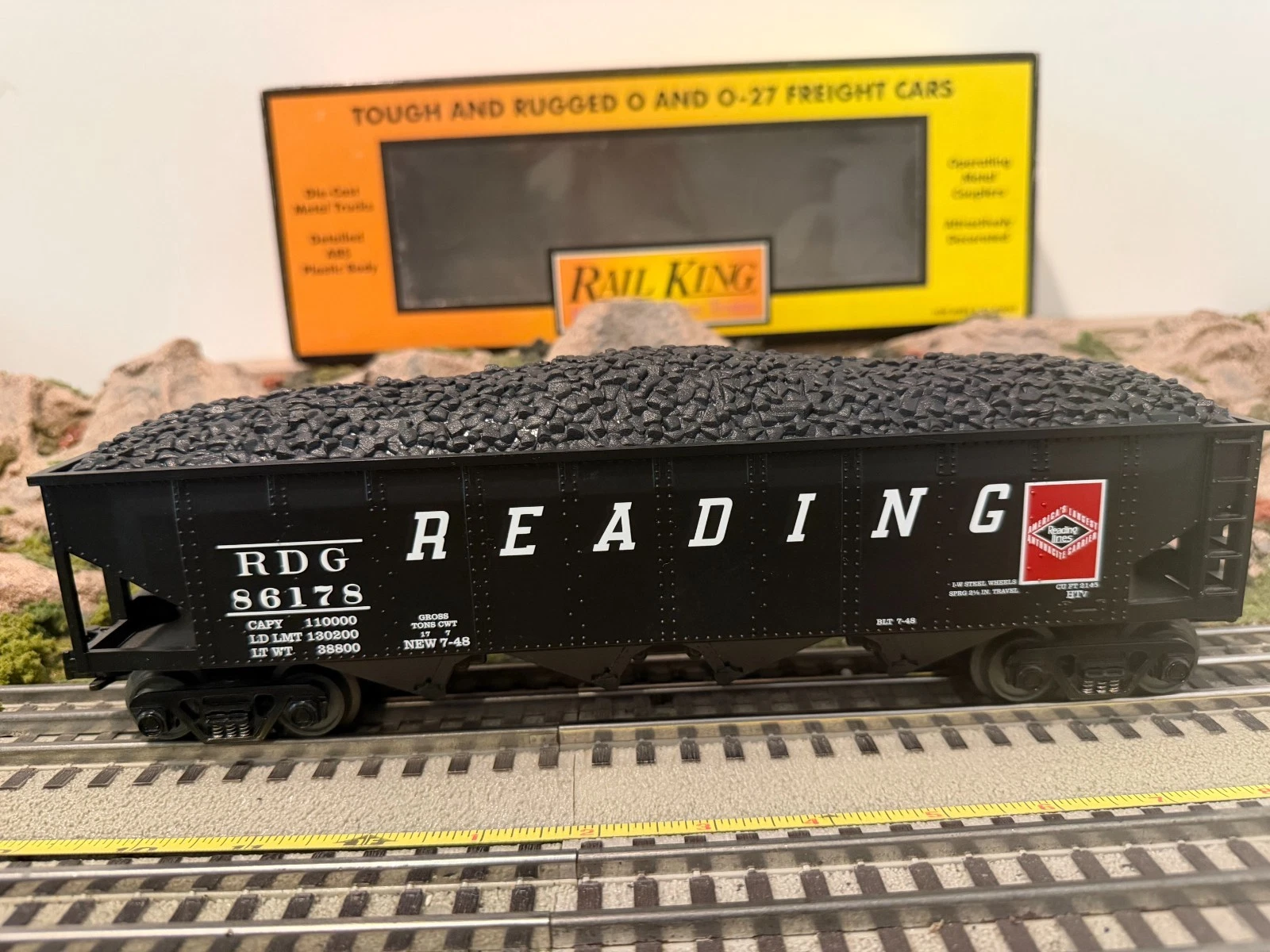 MTH 30-7017E Reading Hopper Car w/ Coal Load LN/Box