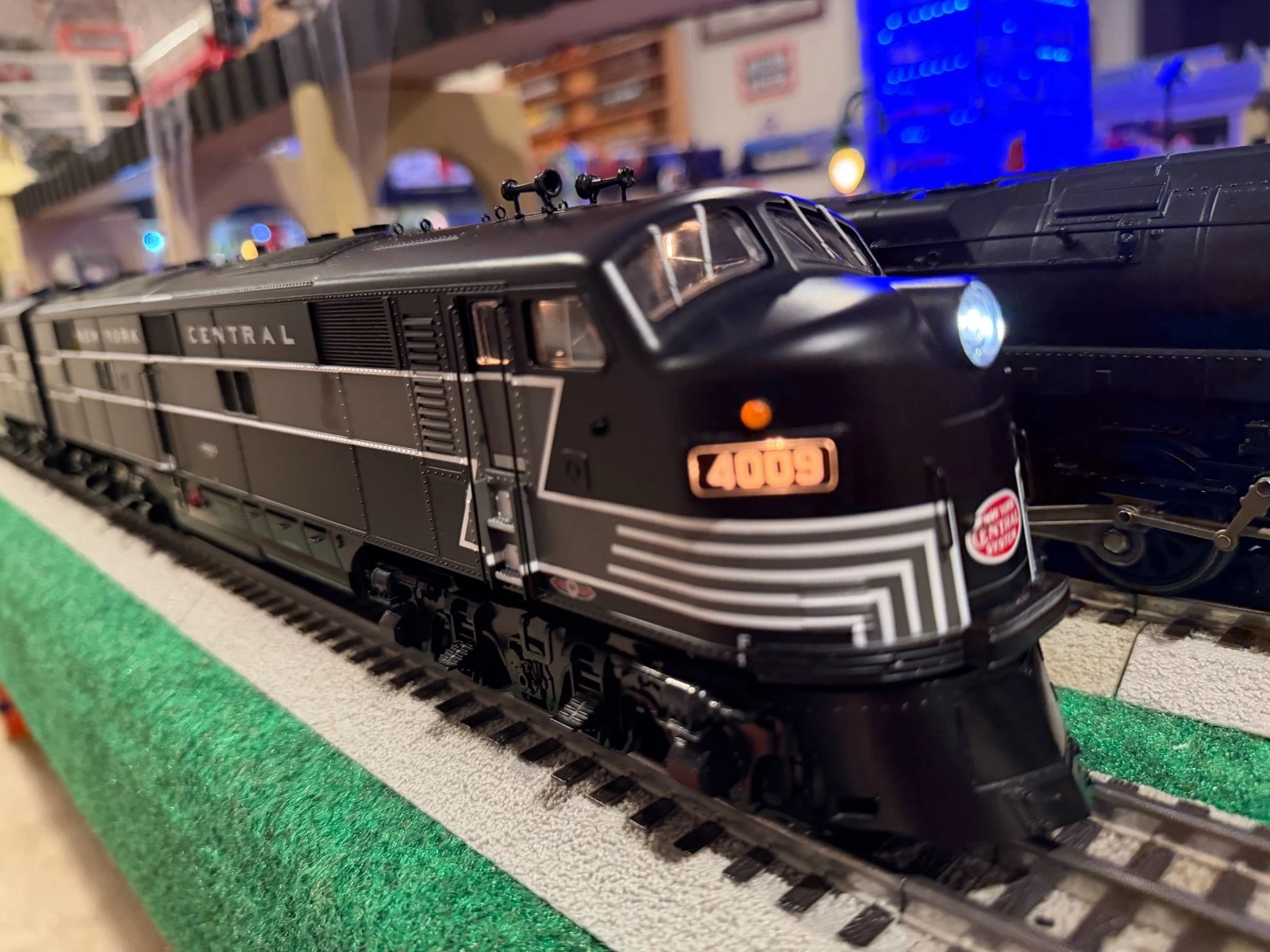Lionel 6-24579 & 82 New York Central E7 ABA Powered Diesel Locomotives LN/BOXES
