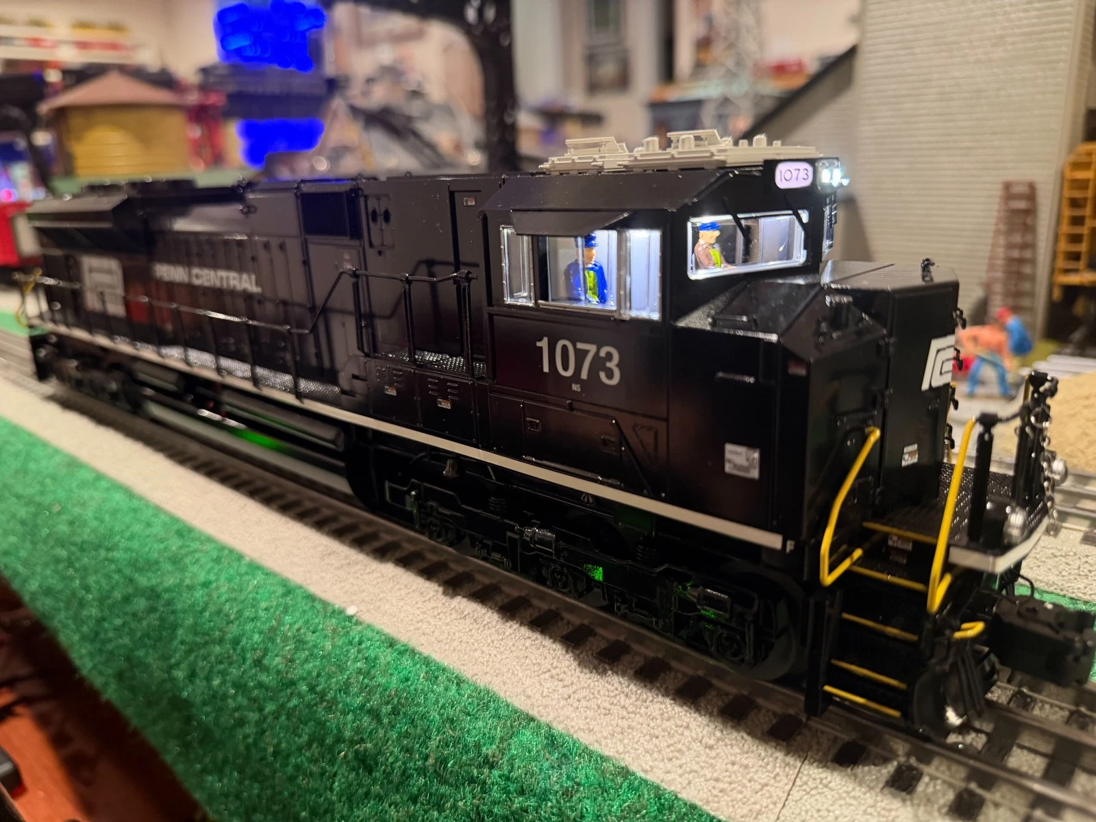 Lionel 2533121 NS Penn Central Legacy SD70ACE #1073 LN/Box