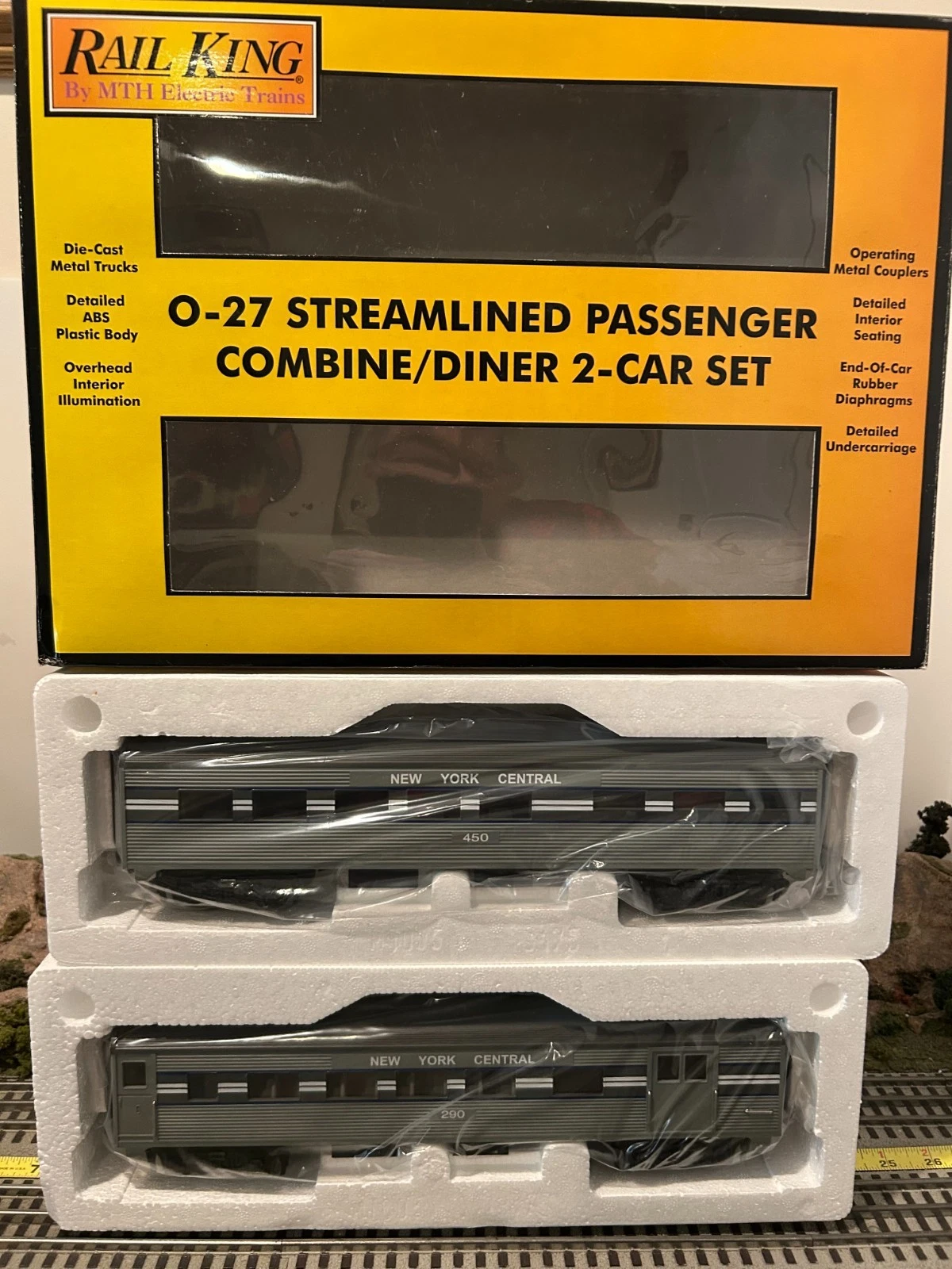 The MTH 30-6024 New York Central Dryfuss Combine Diner set is a ready-to-go pre-built — photo 2