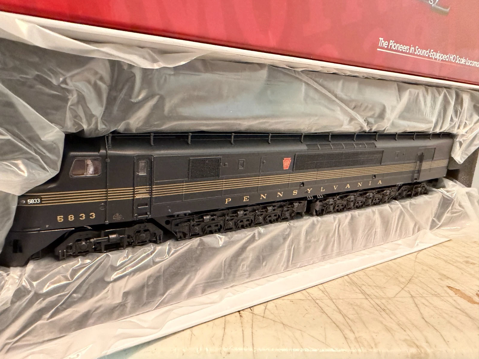 Broadway Limited Pennsylvania Railroad "Centipede" #5833 w/ Paragon 2 DCC NIB