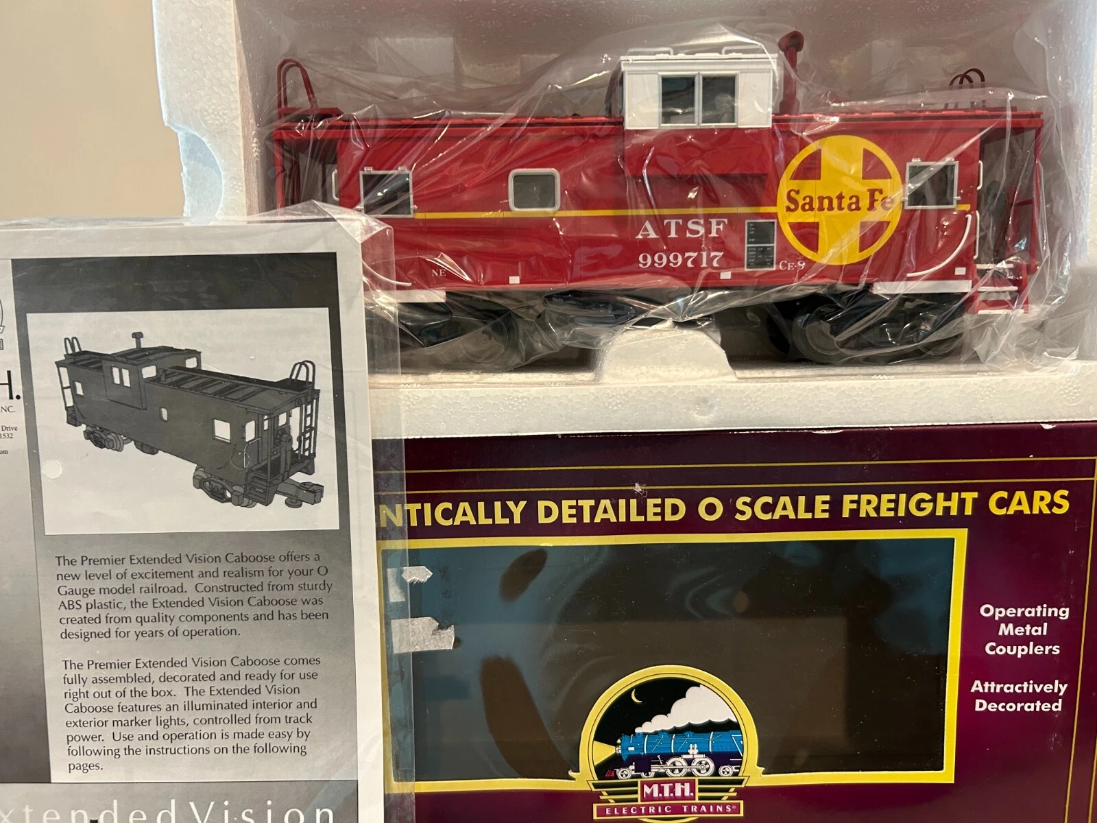 MTH 20-91696 Santa Fe Extended Vision Caboose