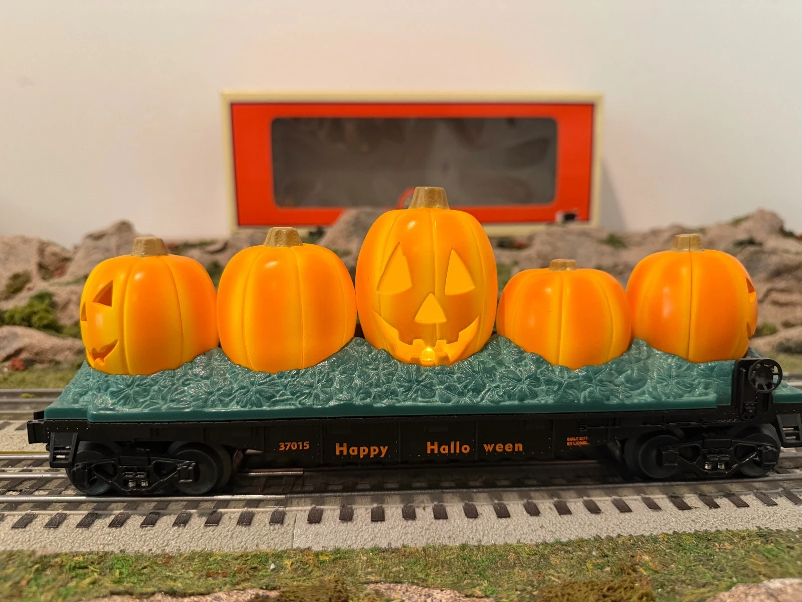Lionel 6-37015 Halloween Jack O Lantern Flatcar LN/Box — photo 2
