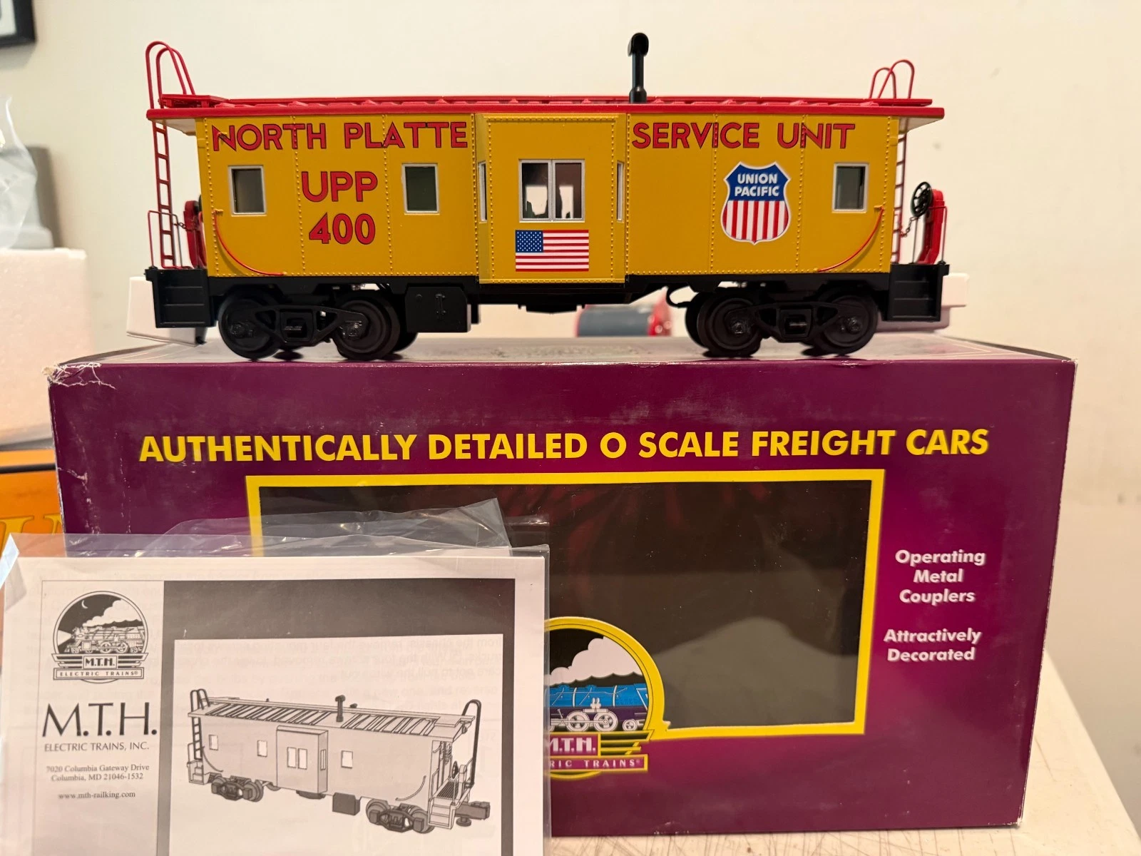 MTH 20-91619 Union Pacific Bay Window Caboose #400 LN/Box — photo 4
