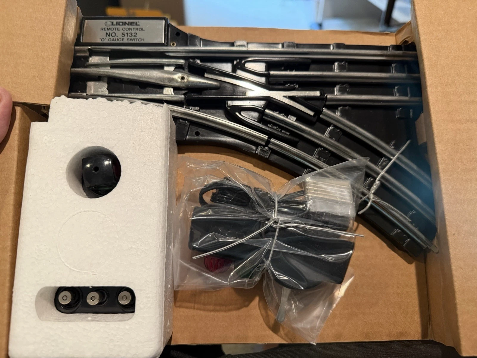 Lionel 6-5132 Right Hand Tubular Switch NIB