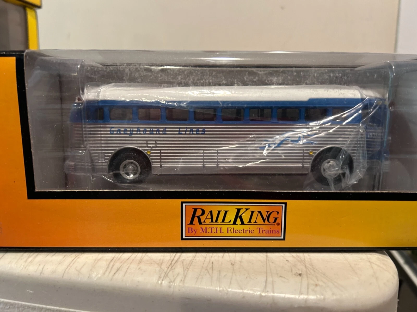 MTH Rail King 30-50009 Greyhound - Columbia Die-Cast Bus NIB