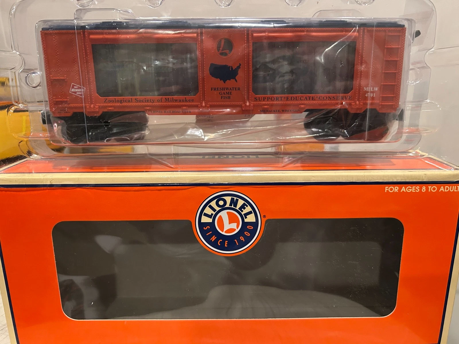 Lionel 6-52265 LRRC Milwaukee Road Freshwater Fish Aquarium Car NIB