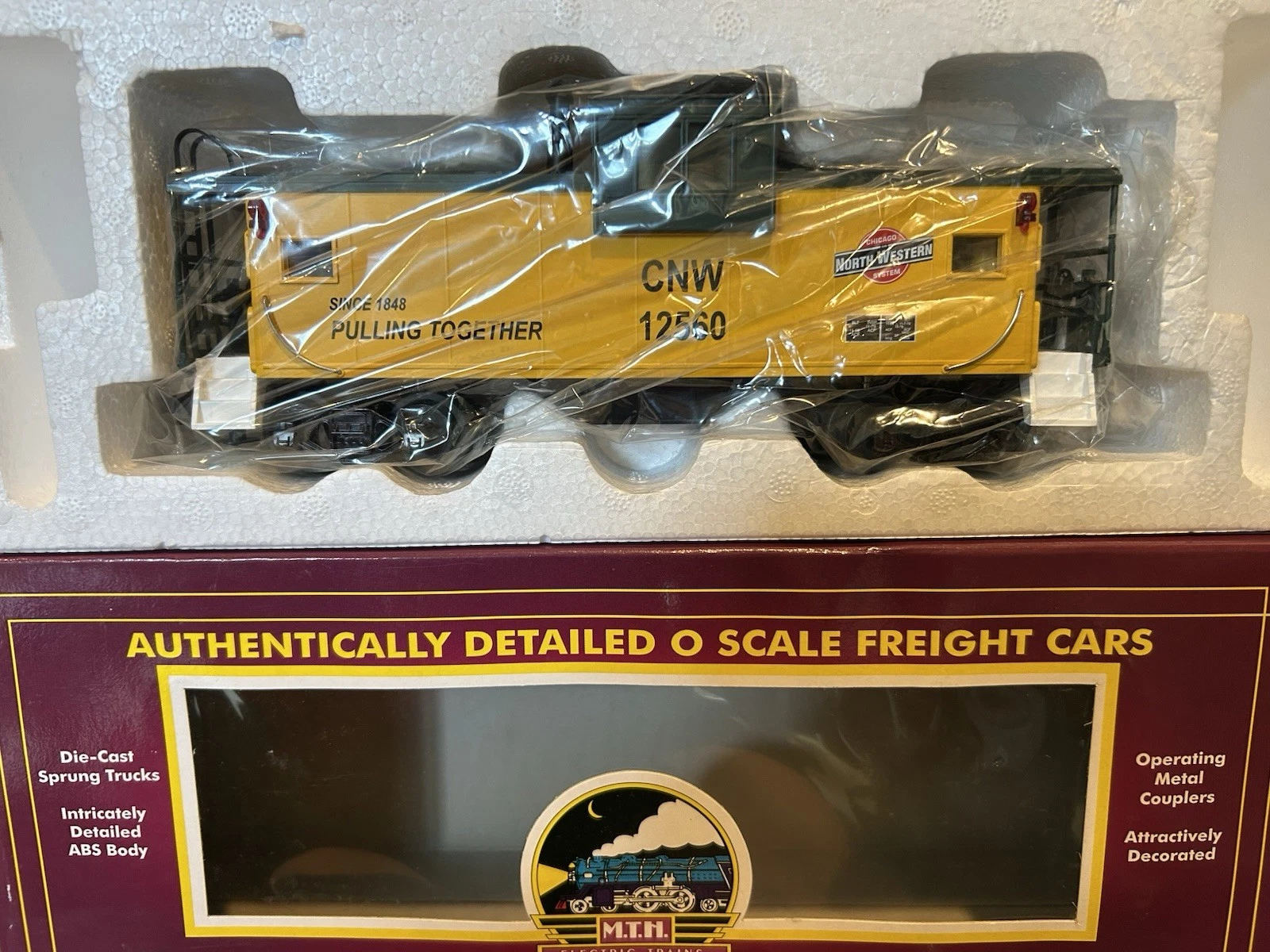 MTH 20-91011 Chicago Northwestern Extended Vision Caboose NIB