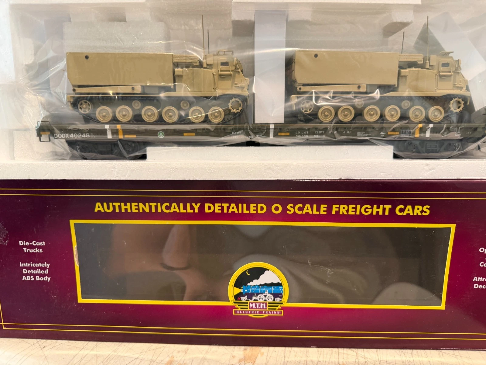 MTH 20-92284E US Army Flatcar w/ 2 M270 Rocket Launchers (Tan) NIB
