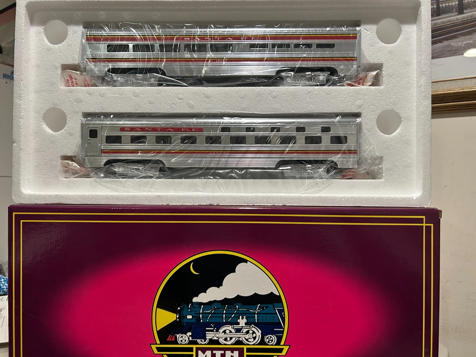 MTH 20-6122 Santa Fe El Capitan Aluminum Sleeper/Diner 2 car set NIB