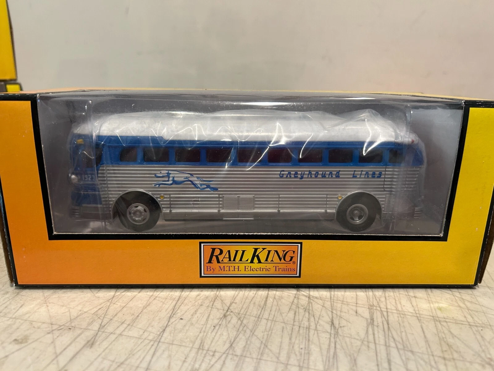 MTH Rail King 30-50018 Greyhound - Boston Die-Cast Bus NIB