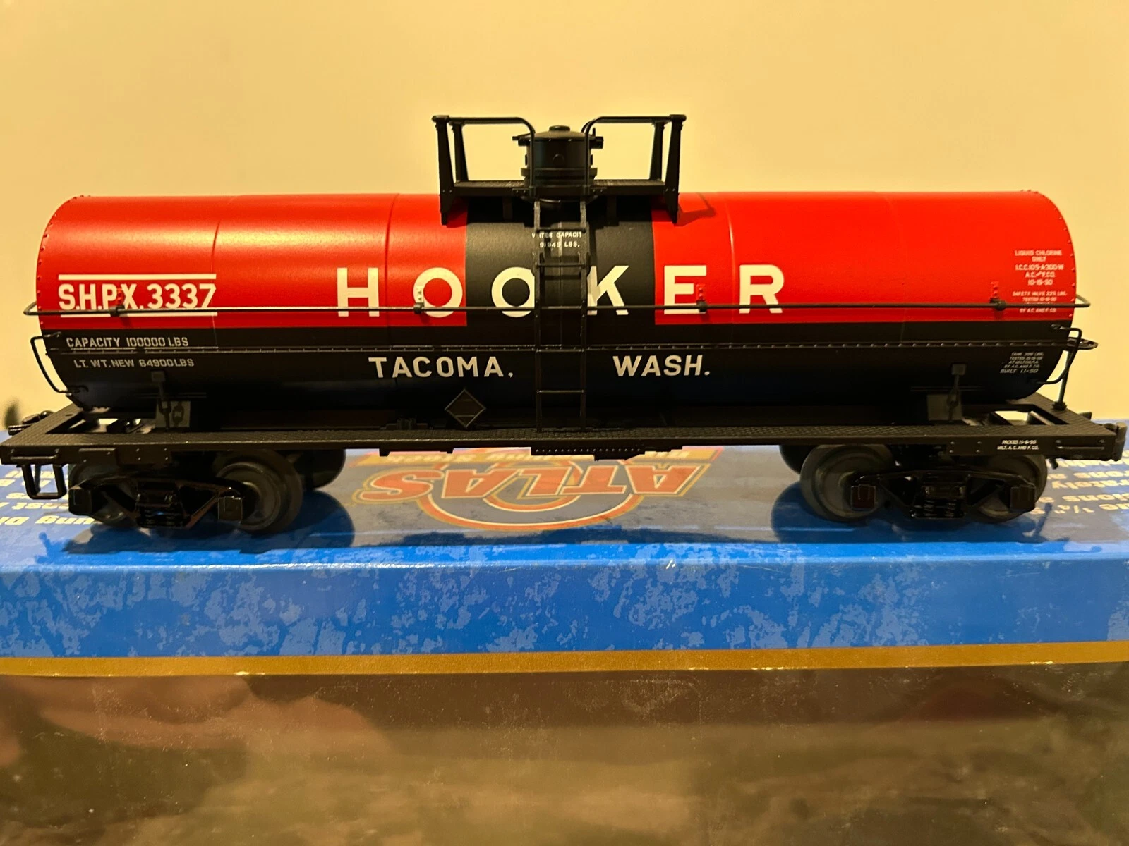 Atlas 8254-1 Hooker Chemical Co 17,360 Gallon Tank Car LN/Box — photo 2