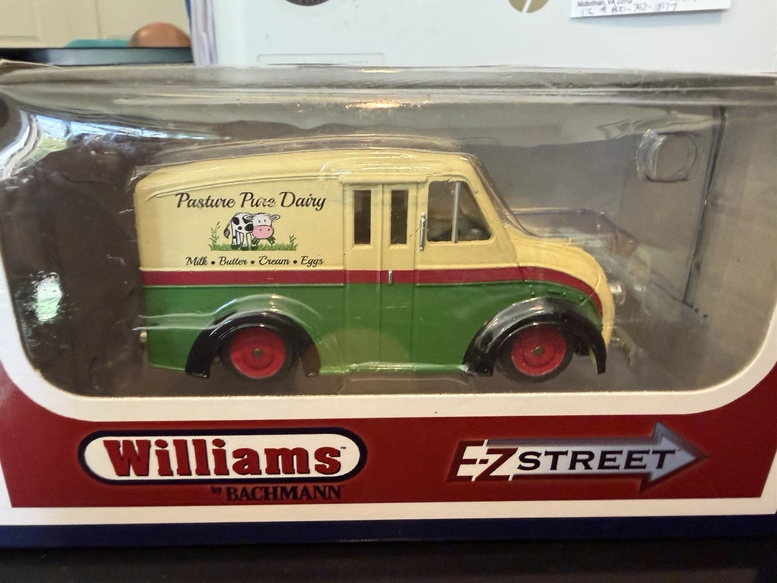 Williams #42738 E-Z Street Pasture Pure Dairy Delivery Van NIB