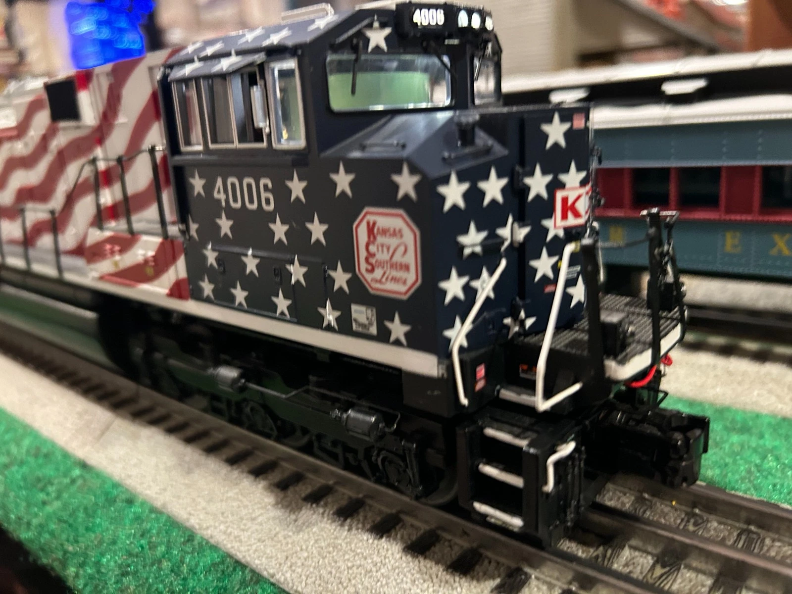MTH 20-21157-1 Kansas City Southern Veterans SD70ACe Diesel PS 3 LN/BOX — photo 2