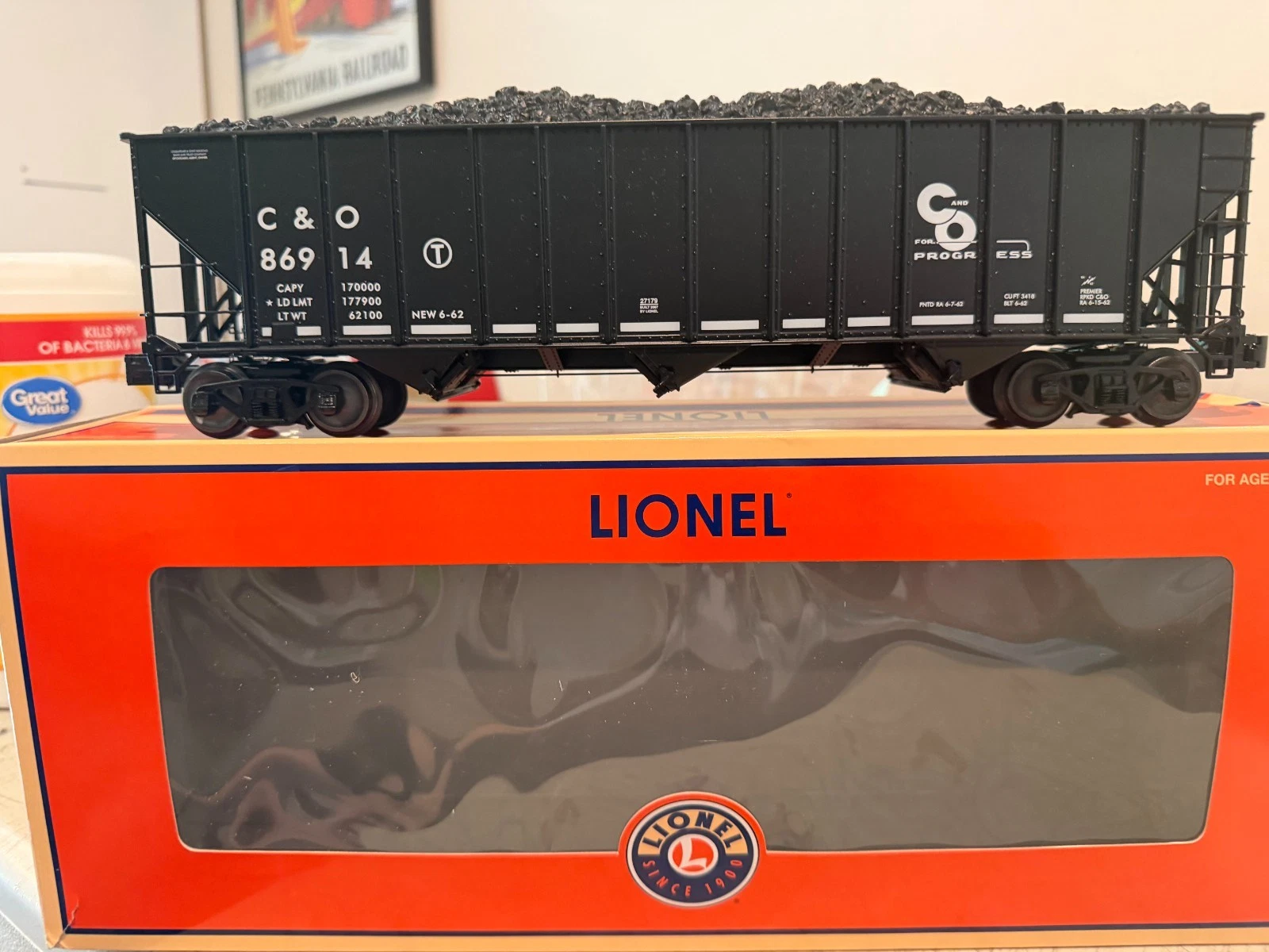 Lionel 6-27178 C&O 3 Bay Diecast Hopper LN/Box