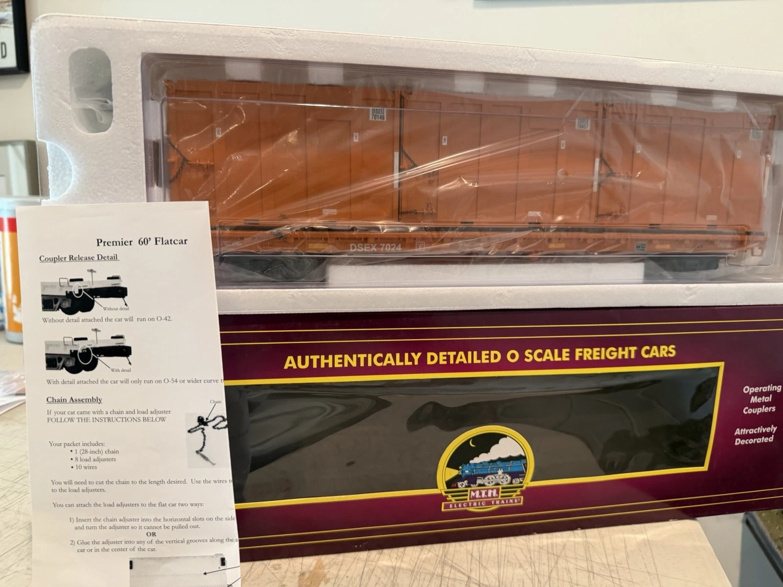 MTH 20-98675 East Carbon Development Flatcar #7024 w/ Trash Containers NIB
