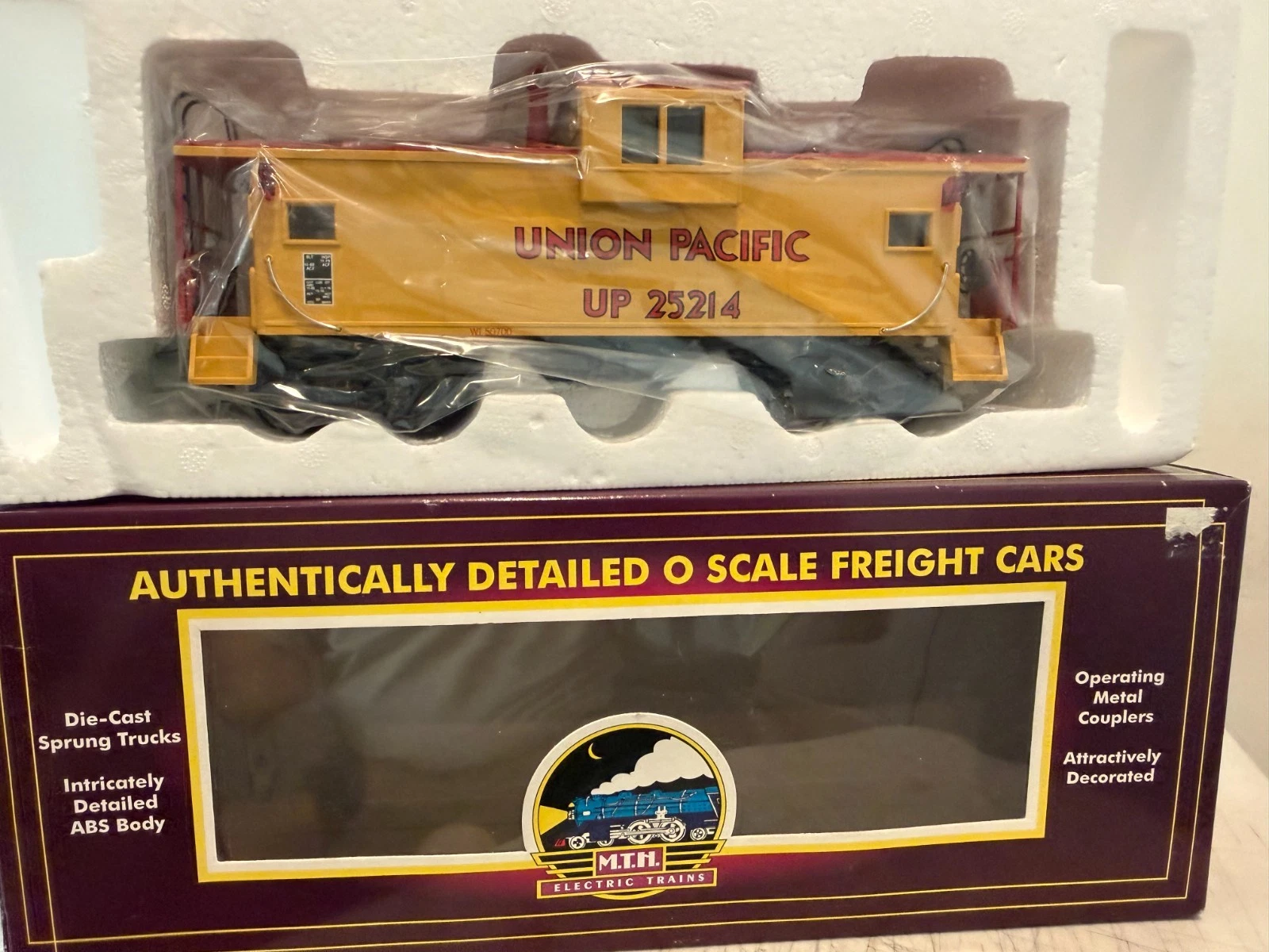 MTH MT-9100L Union Pacific Extended Vision Caboose NIB — photo 3
